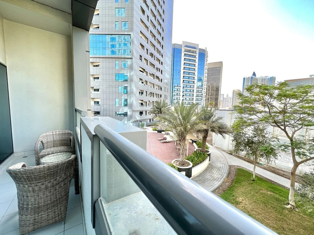 Дубай: SuperHost - Apartment With Stunning Pool View in Business Bay