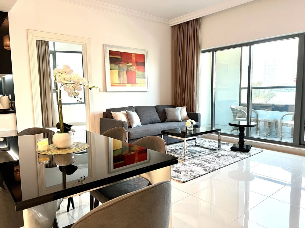 Дубай: SuperHost - Apartment With Stunning Pool View in Business Bay