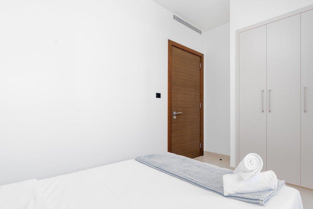 Дубай: Whitesage - Elegant Apartment With Unobstructed City Views
