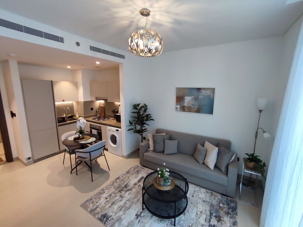 Дубай: Whitesage - Cozy Condo With Dazzling Cityscape and Canal Views