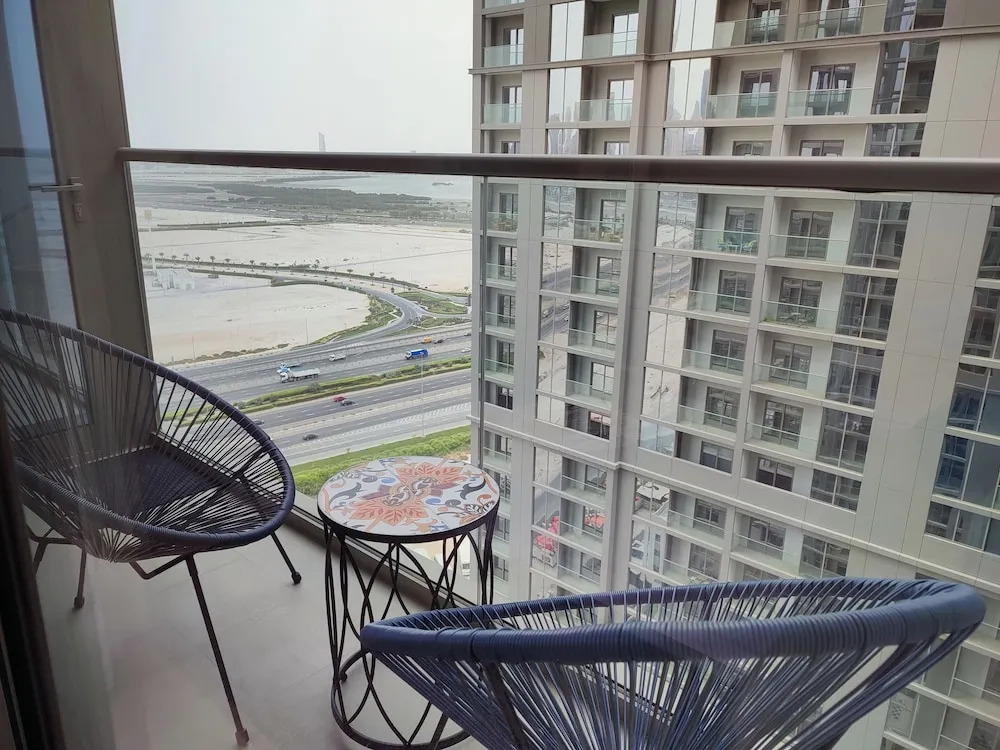 Дубай: Whitesage - Cozy Condo With Dazzling Cityscape and Canal Views