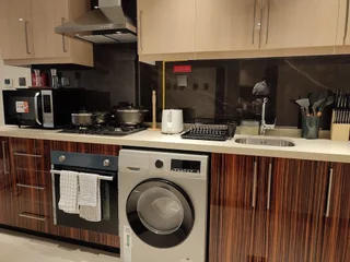 Дубай: Whitesage - Sleek Studio With Canal View Near Metro