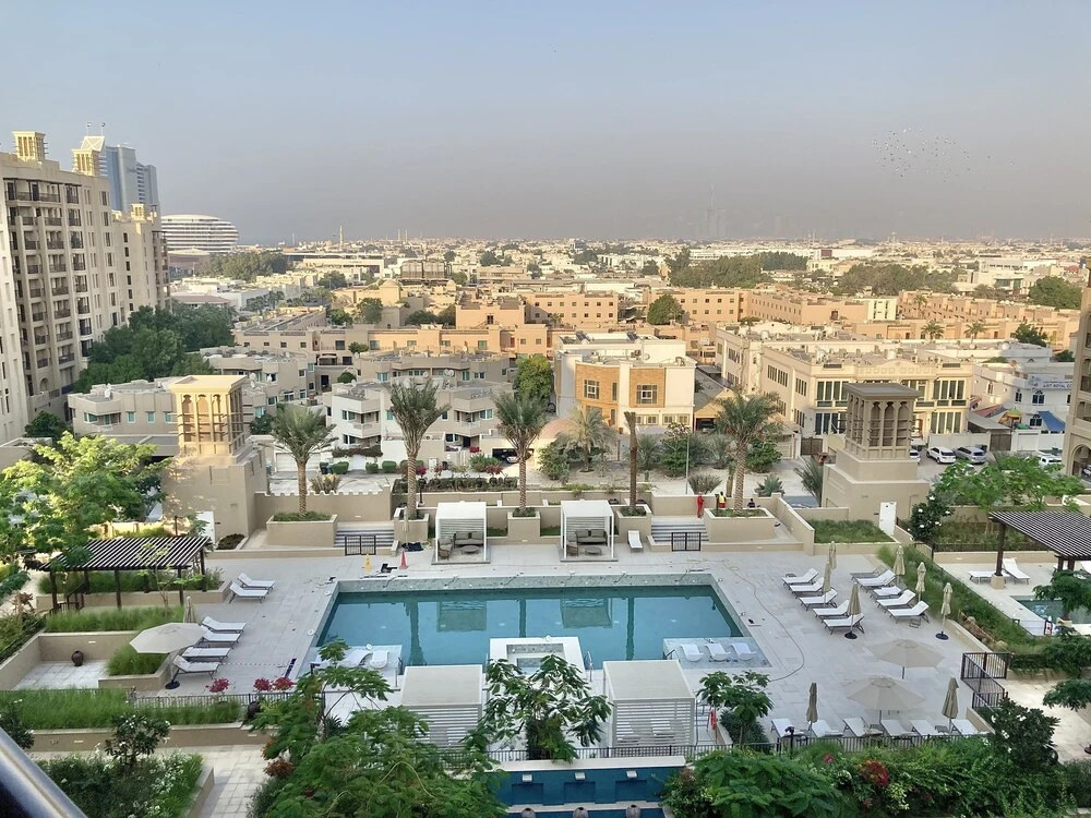 Дубай: SuperHost - Lavish Condo with Burj View, Steps From Sea
