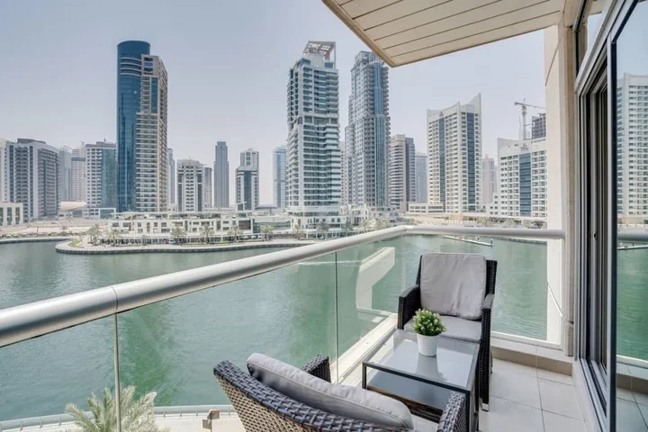 Дубай: Modern Apartment in Dubai Marina Amazing Pool!