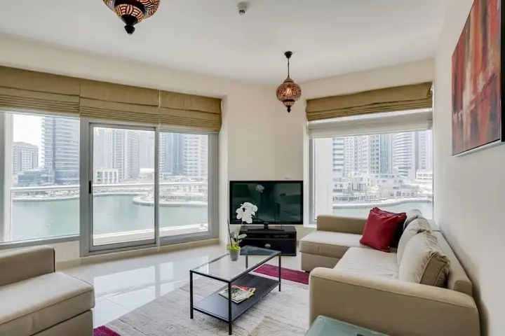 Дубай: Modern Apartment in Dubai Marina Amazing Pool!