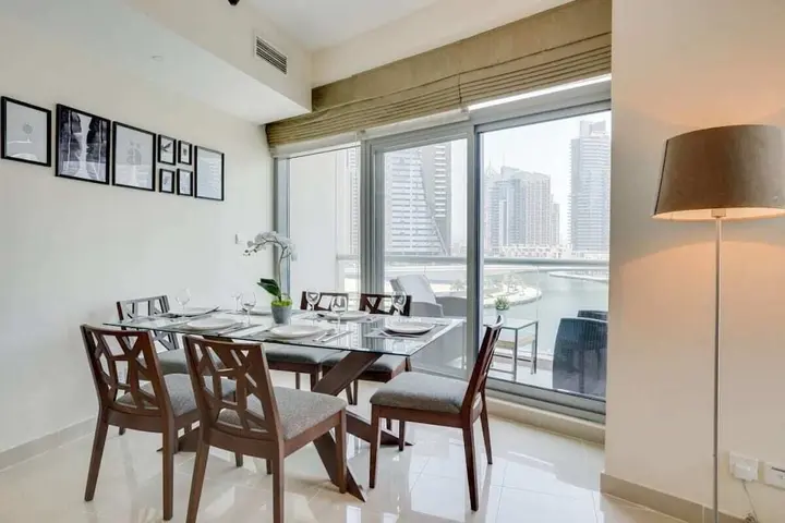 Дубай: Modern Apartment in Dubai Marina Amazing Pool!