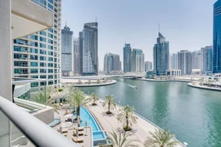 Дубай: Modern Apartment in Dubai Marina Amazing Pool!
