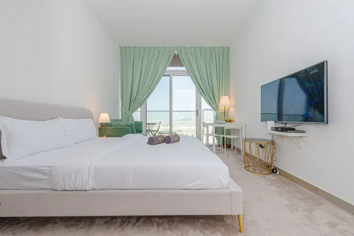 Дубай: Апартаменты Marco Polo - Snug Studio at the Heart of JVC Amidst Parks