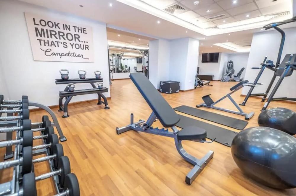 Дубай: SuperHost - Spacious Apartment In Business Bay With Canal View