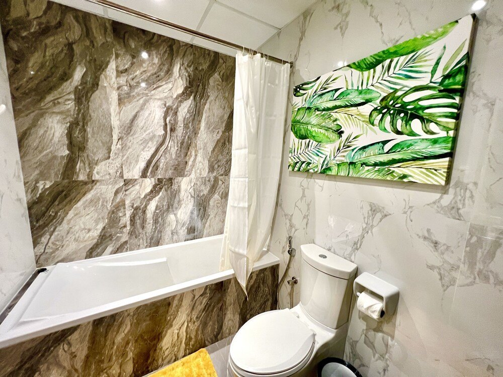 Дубай: SuperHost - Spacious Apartment In Business Bay With Canal View