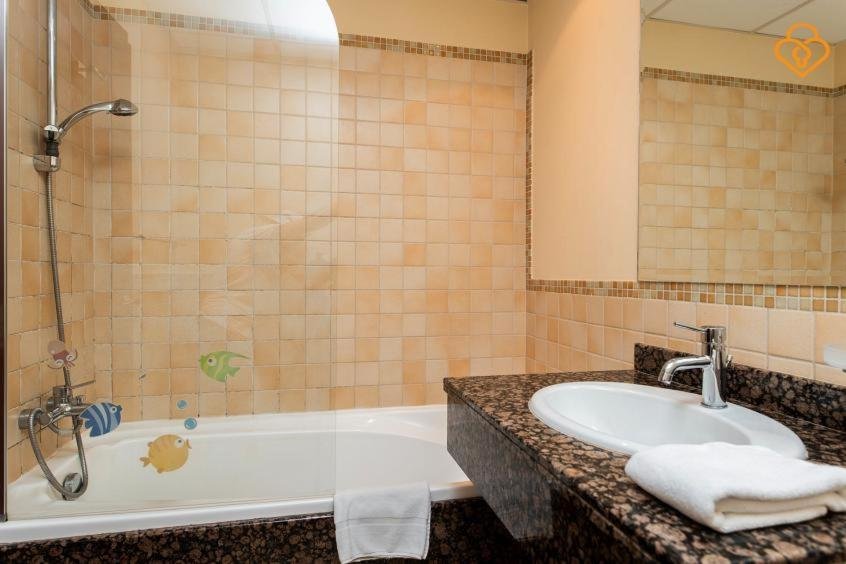 Дубай: Keysplease Modern 2 B/R Beach Apt, Shams JBR