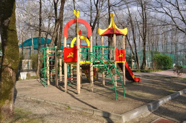Туапсе: Zeleny gay