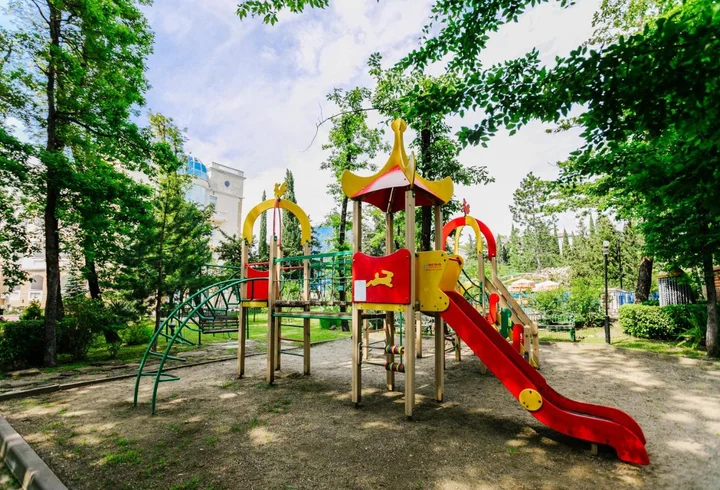 Туапсе: Zeleny gay