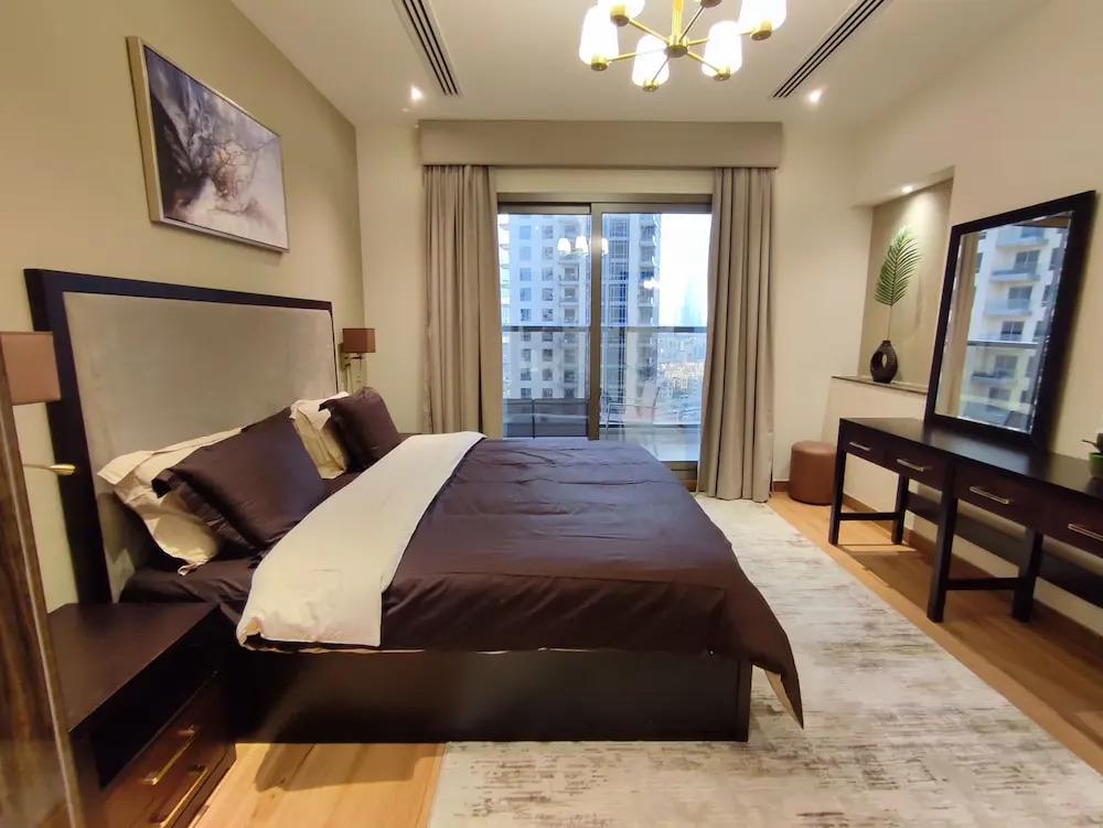 Дубай: SuperHost - Downtown Apartment With Charming Park Views