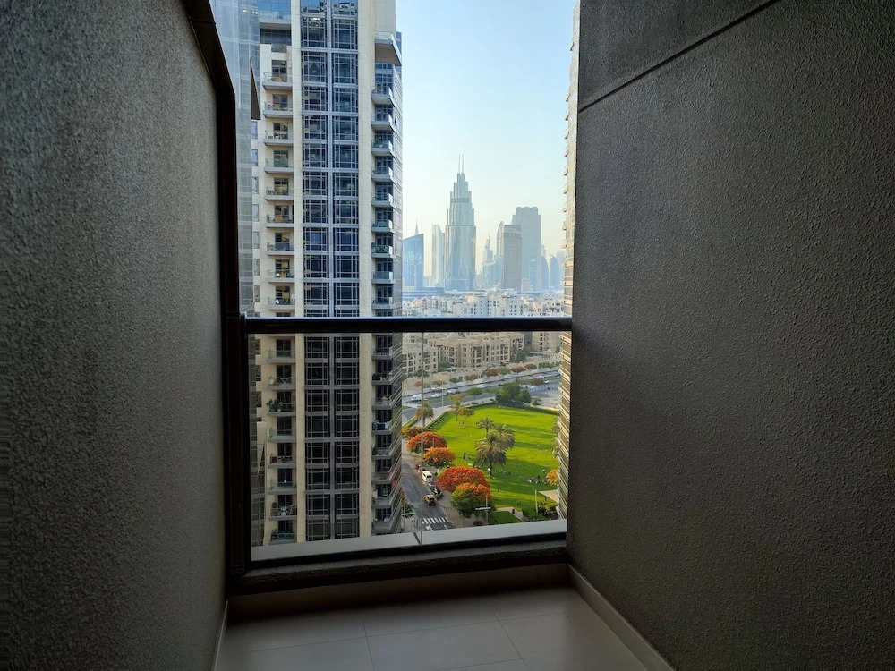 Дубай: SuperHost - Downtown Apartment With Charming Park Views