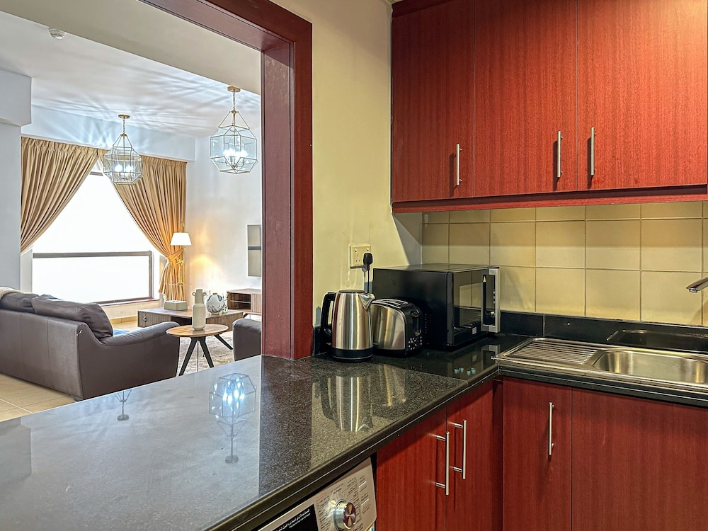 Дубай: Luxurious apartment with sea view in Address JBR