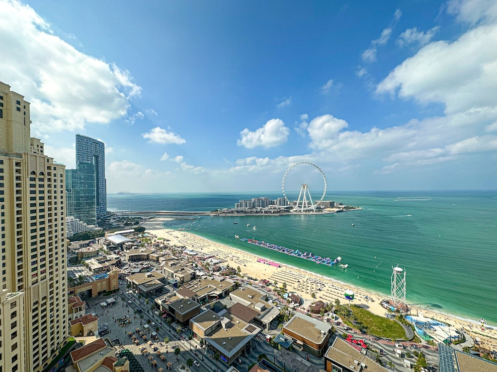 Дубай: Luxurious apartment with sea view in Address JBR