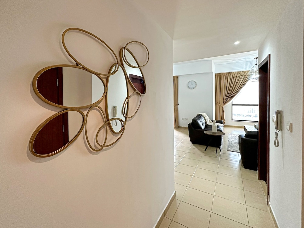 Дубай: Luxurious apartment with sea view in Address JBR