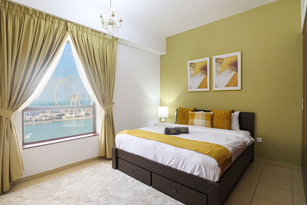 Дубай: Luxurious apartment with sea view in Address JBR