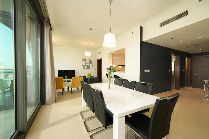 Дубай: Yanjoon Holiday Homes - Burj Vista Apartments