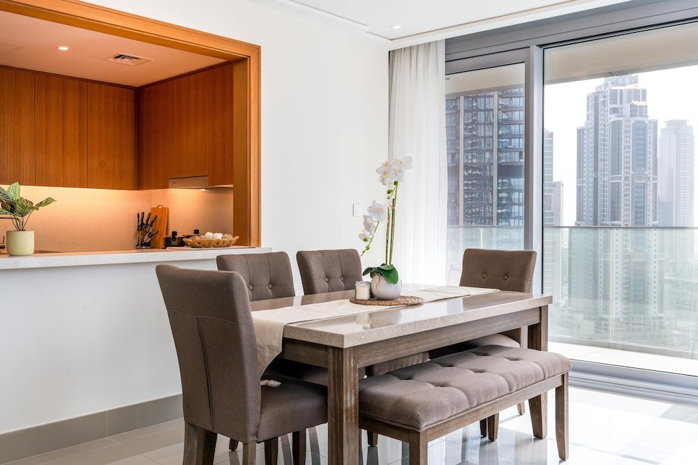 Дубай: Whitesage - Modern and Unique Apartment with Fountain Views