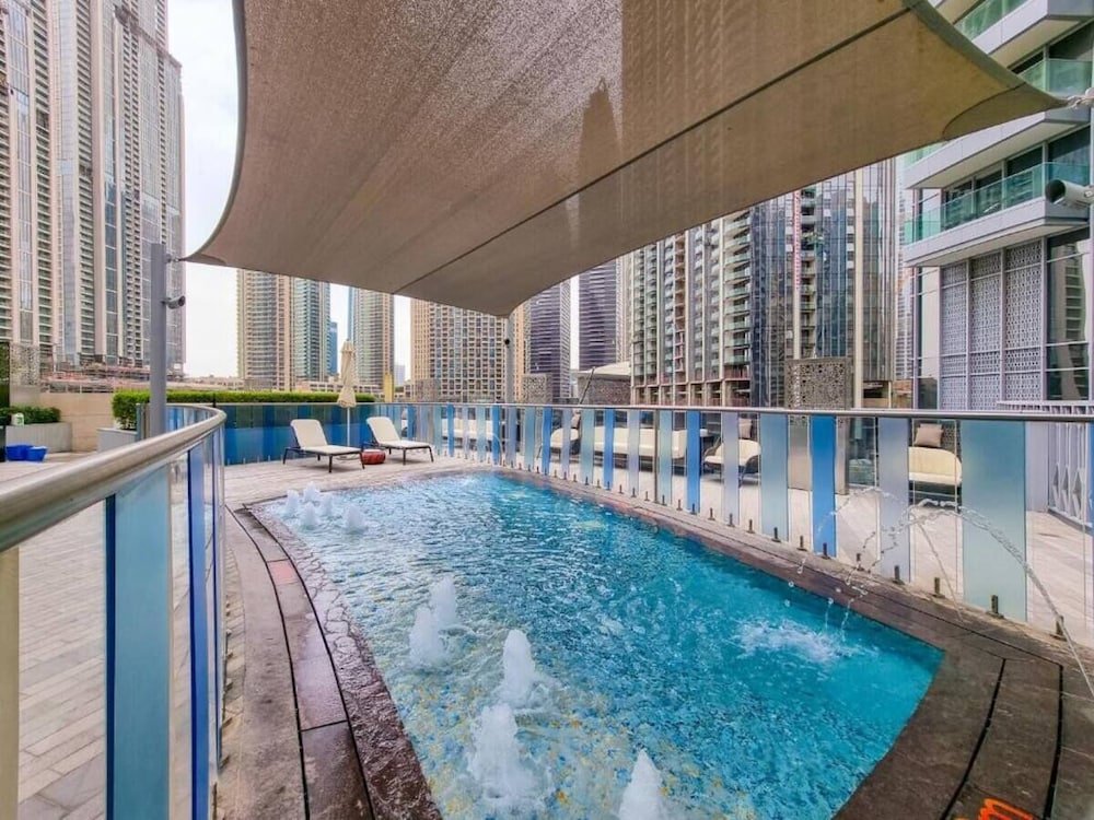 Дубай: Whitesage - Modern and Unique Apartment with Fountain Views