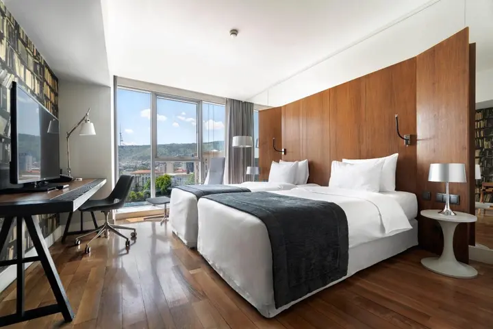 Тбилиси: Holiday Inn Tbilisi, an IHG Hotel Mimino