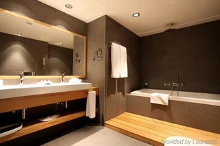 Тбилиси: Holiday Inn Tbilisi, an IHG Hotel Mimino