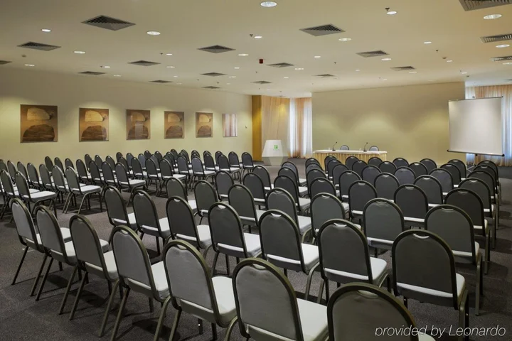 Тбилиси: Holiday Inn Tbilisi, an IHG Hotel Mimino