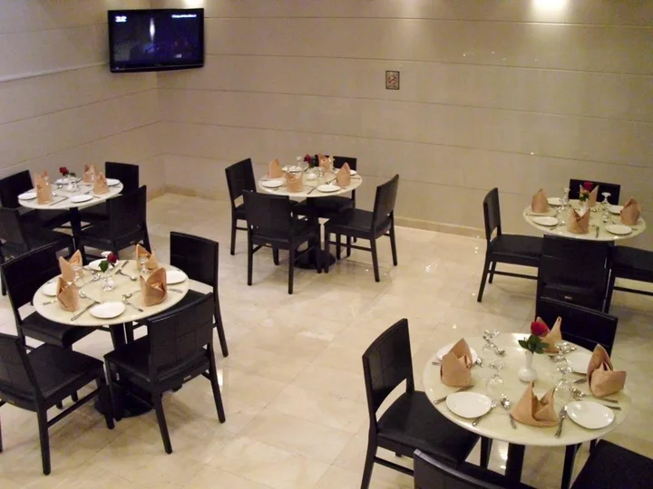 Дубай: Time Square Hotel