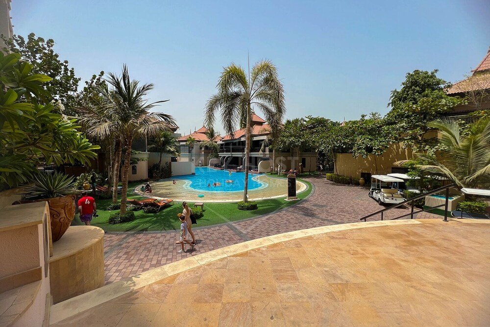 Дубай: Апартаменты Anantara Royal Amwaj Luxurious 1 BR-Palm Jumeirah