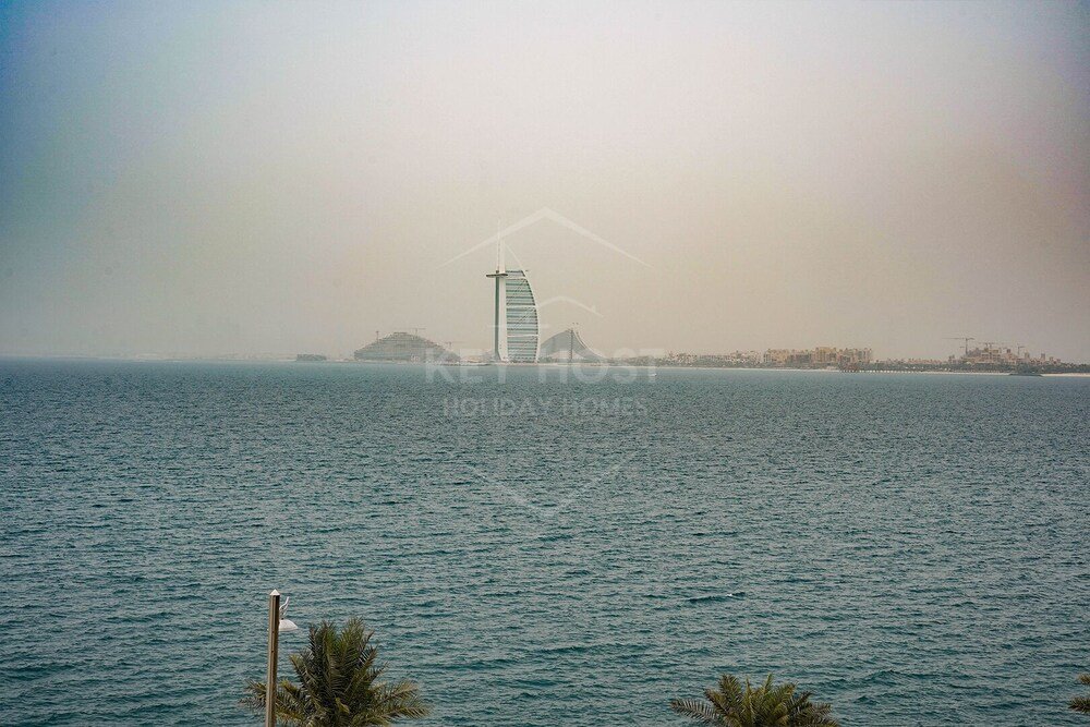 Дубай: Апартаменты Anantara Royal Amwaj Luxurious 1 BR-Palm Jumeirah