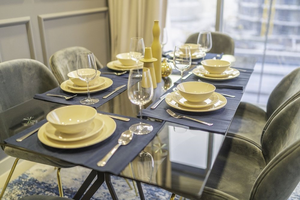Дубай: Nouveau Art Deco 3BR with Burj & Canal Views