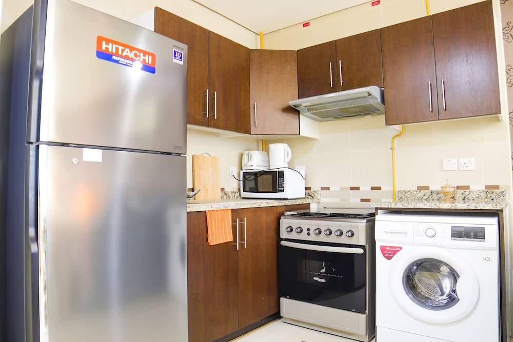 Дубай: Studio Apartment in Hercules Tower