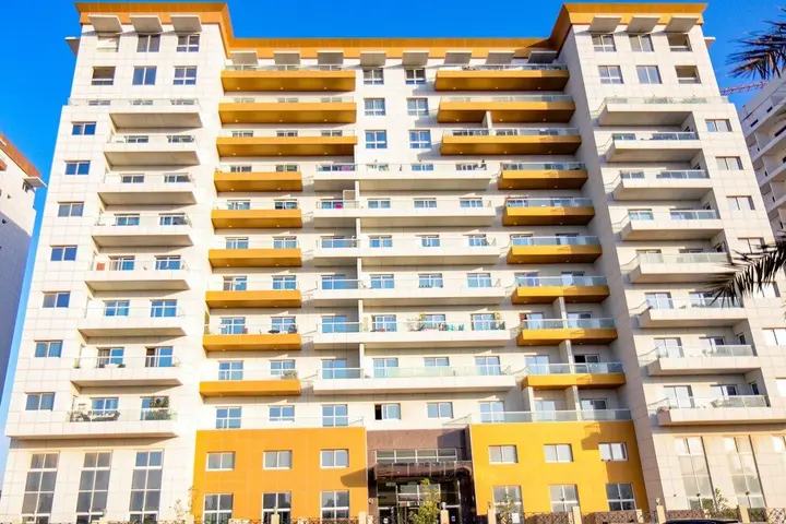 Дубай: Studio Apartment in Hercules Tower