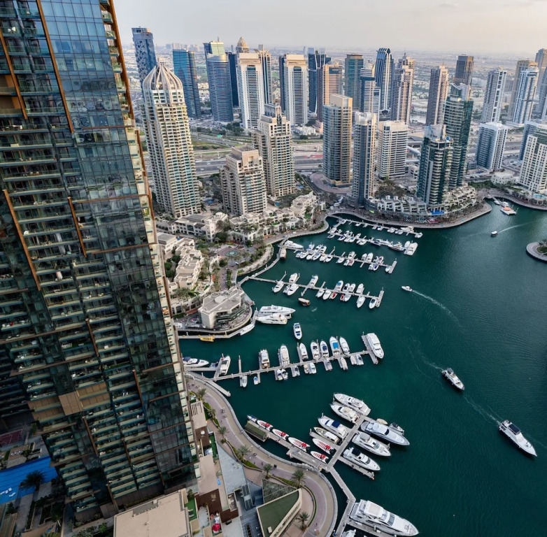 Дубай: KOHH – 3BR in DAMAC Heights
