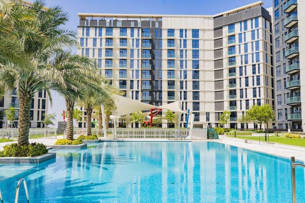 Дубай: Expo Village Serviced Apartments