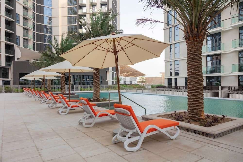 Дубай: Expo Village Serviced Apartments
