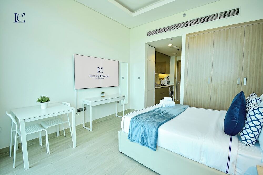 Дубай: Brand New Studio Apartment - Farhad Azizi Jaddaf Dubai