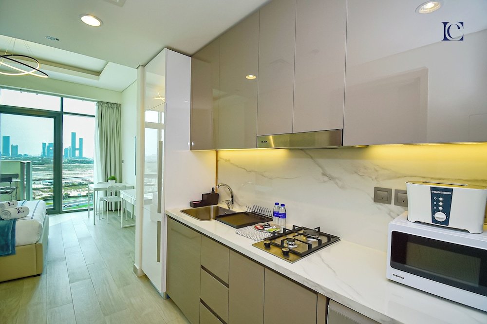 Дубай: Brand New Studio Apartment - Farhad Azizi Jaddaf Dubai
