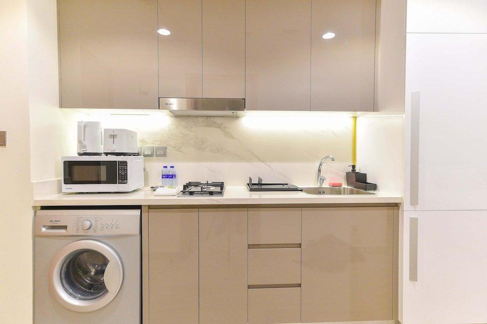 Дубай: Brand New Studio Apartment - Farhad Azizi Jaddaf Dubai
