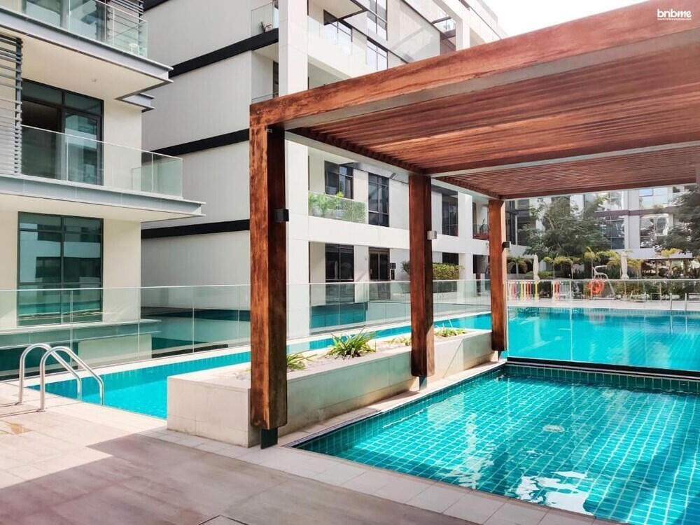 Дубай: Cozy & Large 1BR Citywalk Building 7