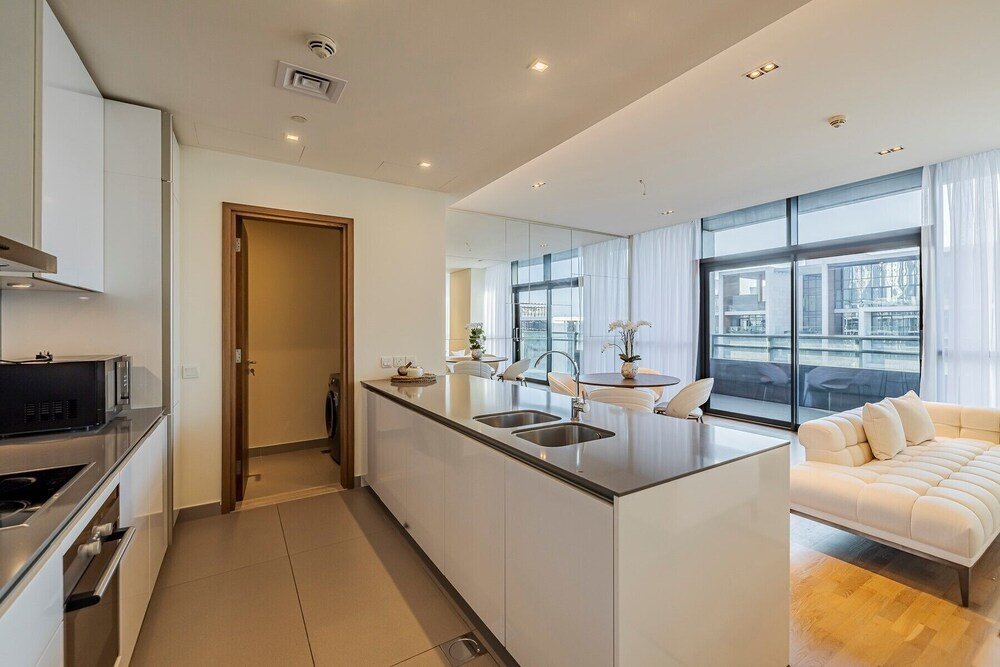 Дубай: Cozy & Large 1BR Citywalk Building 7
