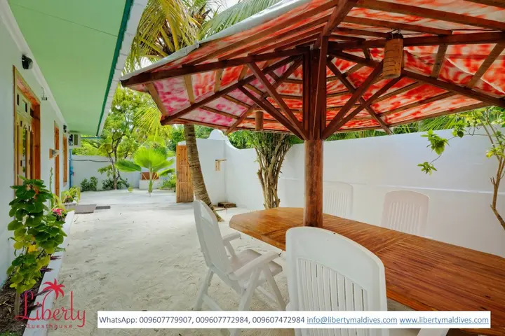 Атолл Алиф-Алиф: Гостевой Дом Liberty Himandhoo