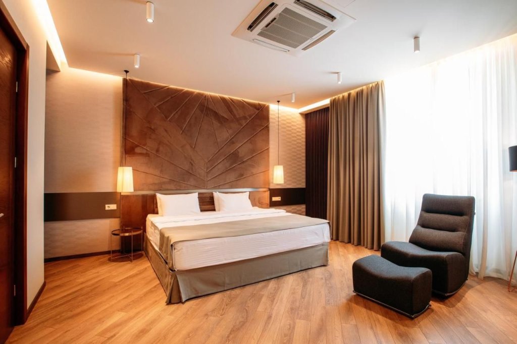 Тбилиси: Hotel Tbilisi Tower