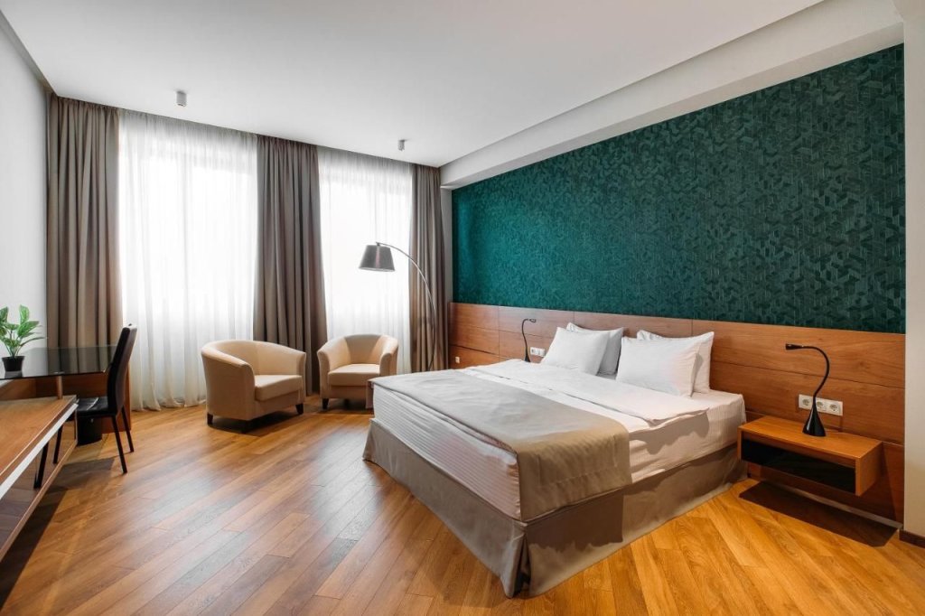 Тбилиси: Hotel Tbilisi Tower