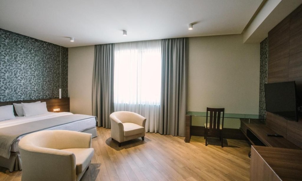 Тбилиси: Hotel Tbilisi Tower