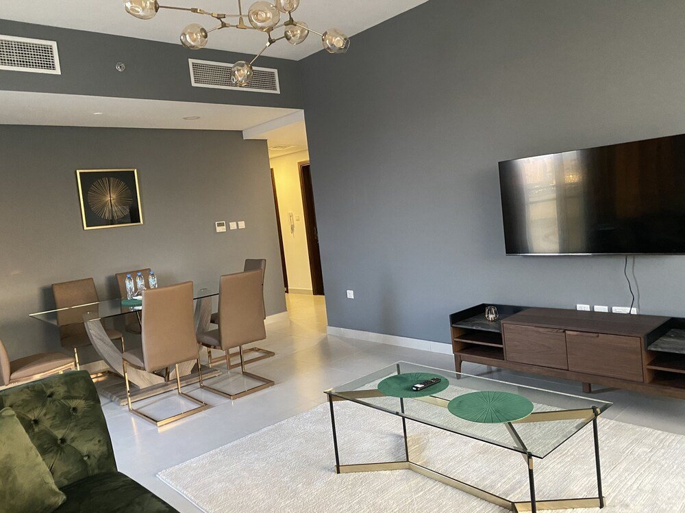 Дубай: La mer Specious Apartment