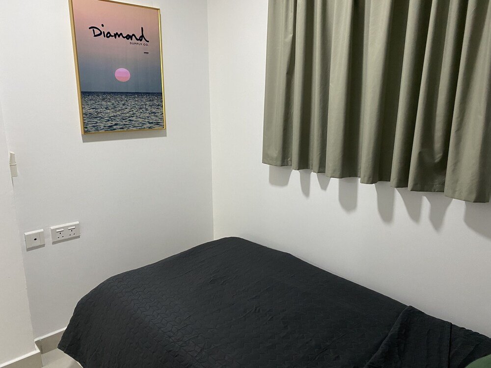 Дубай: La mer Specious Apartment