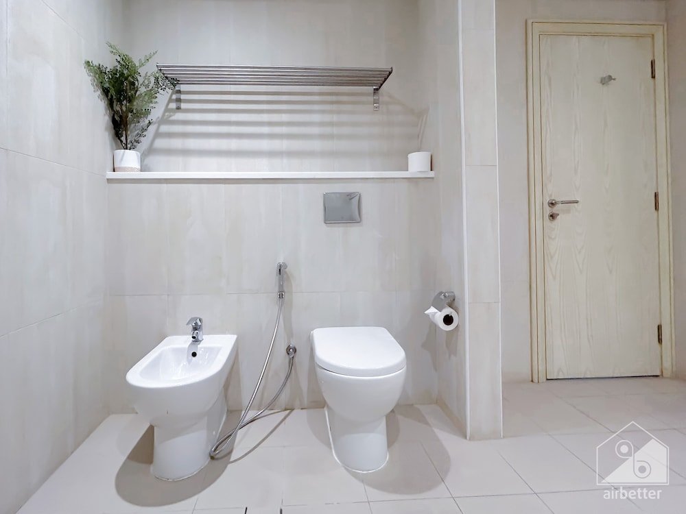 Дубай: Luxurious 1B Seaview Apartment in JBR